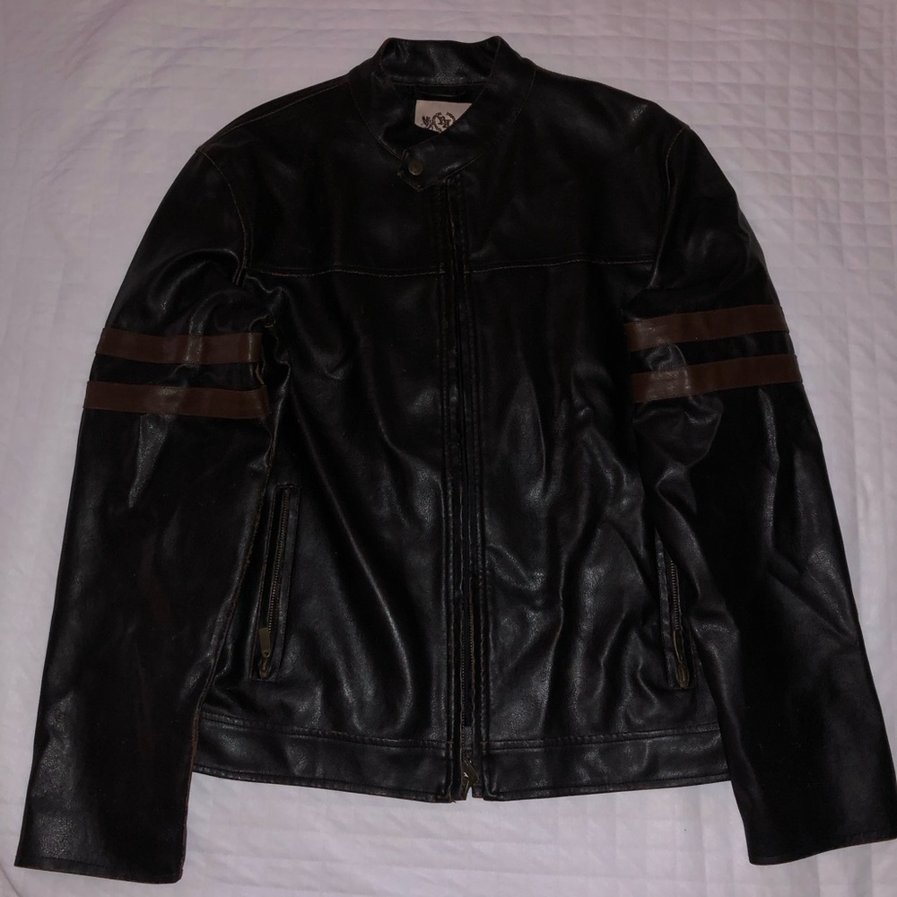 Black leather jacket with brown stripes on the sleeves #biker #streetwear
